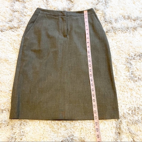 Trina Turk | Grey Pencil Skirt Size 4 - Picture 7 of 7